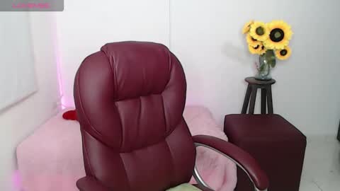 Snapshot of ana_hotmilf chatting on 02/23/26, 07:55 Ana online show from 02/23/26, 07:55