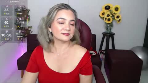Snapshot of ana_hotmilf chatting on 03/23/26, 11:31 Ana online show from 03/23/26, 11:31