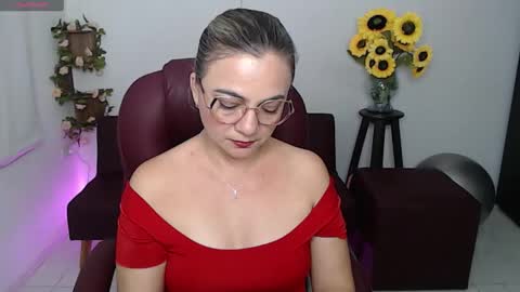 Snapshot of ana_hotmilf chatting on 03/28/26, 08:52 Ana online show from 03/28/26, 08:52