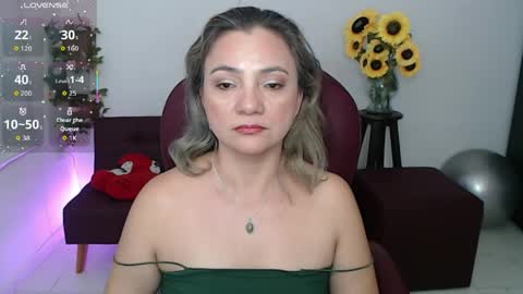 Snapshot of ana_hotmilf chatting on 04/11/26, 09:52 Ana online show from 04/11/26, 09:52