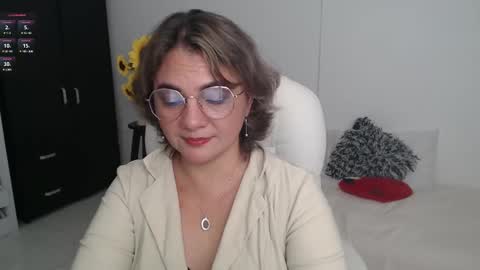 Snapshot of ana_hotmilfx chatting on 03/06/25, 02:30 ANA online show from 03/06/25, 02:30