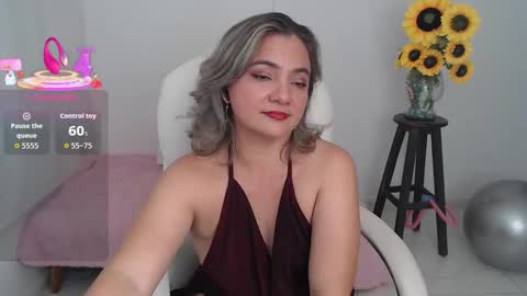Snapshot of ana_hotmilfx chatting on 10/04/25, 11:58 ANA online show from 10/04/25, 11:58