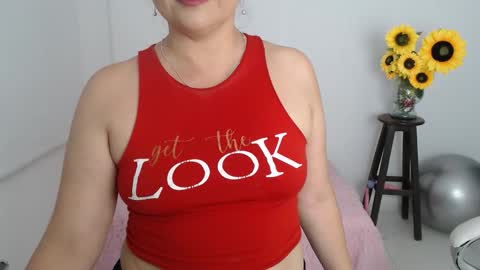 Snapshot of ana_hotmilfx chatting on 12/02/25, 12:16 ANA online show from 12/02/25, 12:16