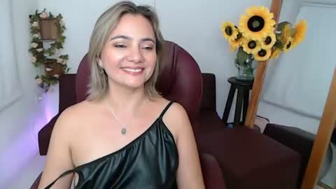 Snapshot of ana_hotmilfx chatting on 06/28/26, 12:49 ANA online show from 06/28/26, 12:49