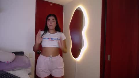 Ana online show from 10/28/25, 09:13