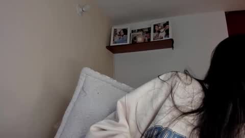 Snapshot of ana_m_ chatting on 01/06/26, 05:33 Ana online show from 01/06/26, 05:33