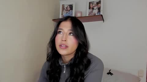 Snapshot of ana_m_ chatting on 02/01/26, 03:27 Ana online show from 02/01/26, 03:27