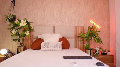 Ana  online show from 09/13/25, 03:39