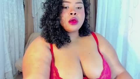 Snapshot of ana_off_alana chatting on 01/13/26, 02:28 Ana online show from 01/13/26, 02:28