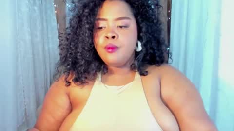 Snapshot of ana_off_alana chatting on 01/14/26, 02:39 Ana online show from 01/14/26, 02:39