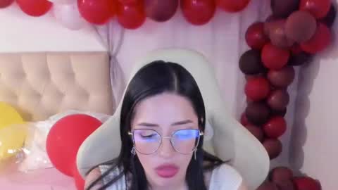 Im anna but you can call me as you want online show from 01/11/25, 07:05