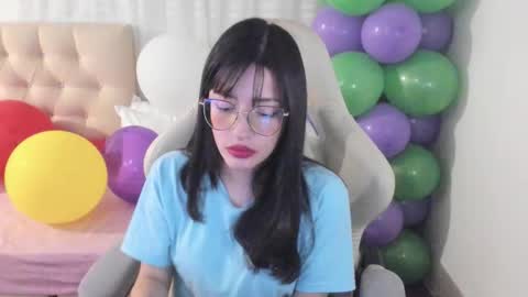 Im anna but you can call me as you want online show from 11/01/25, 09:17