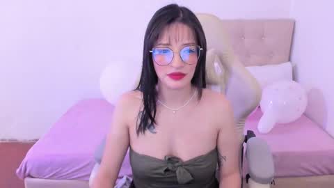 Snapshot of ana_ruuh chatting on 01/09/26, 12:02 Im anna but you can call me as you want online show from 01/09/26, 12:02