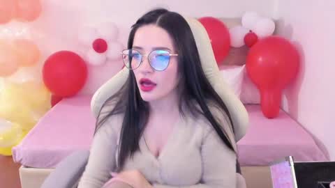 Snapshot of ana_ruuh chatting on 04/01/26, 12:00 Im anna but you can call me as you want online show from 04/01/26, 12:00