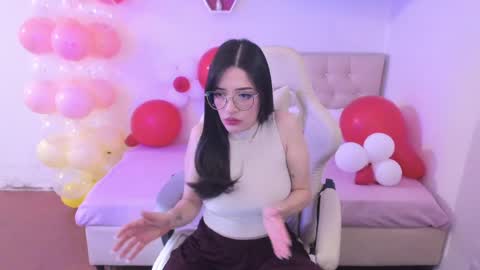 Snapshot of ana_ruuh chatting on 04/09/26, 08:25 Im anna but you can call me as you want online show from 04/09/26, 08:25