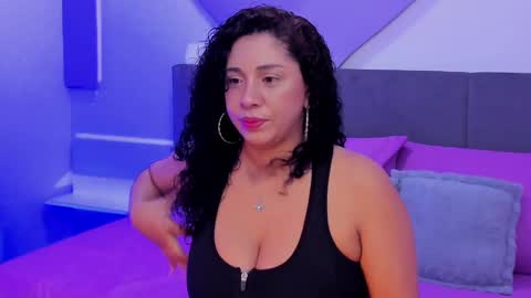 Ana My schedule 0400 - 1600 GMT -5 online show from 09/27/25, 10:20