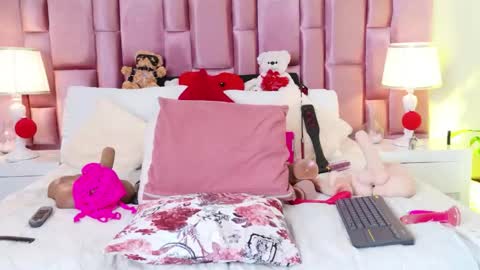 Snapshot of anaa_bellaa chatting on 04/25/26, 01:41 anaa_bellaa online show from 04/25/26, 01:41