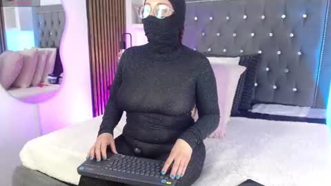 Ana Moon  online show from 06/24/26, 04:22