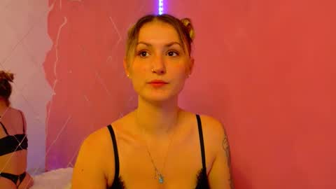 anaayss online show from 10/20/25, 04:35