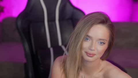 Snapshot of anabel054 chatting on 05/28/26, 02:25 Anabel Kira Zlata Kira Elice Lana Dominika Sofy Kaila Bridget online show from 05/28/26, 02:25