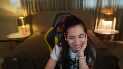 Snapshot of anabel2054 chatting on 06/03/26, 06:27 Sweet girls online show from 06/03/26, 06:27
