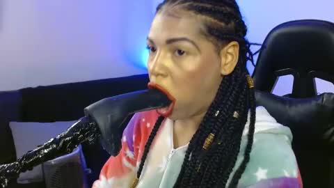 anabel alice gandara  online show from 01/12/25, 09:19