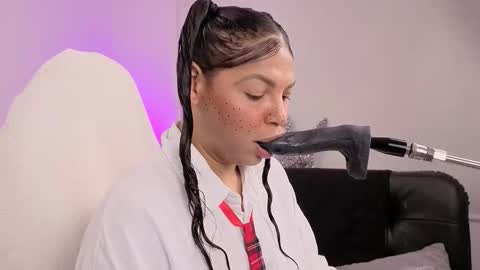 anabel alice gandara  online show from 11/20/25, 07:30