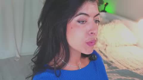 Snapshot of anabelcurvy chatting on 09/24/25, 01:25 anabelcurvy online show from 09/24/25, 01:25