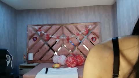 HI I AM ANABELL online show from 09/15/25, 11:54