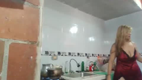 Snapshot of anabella_00 chatting on 03/08/26, 03:27 anabella_00 online show from 03/08/26, 03:27