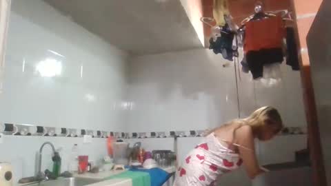 Snapshot of anabella_00 chatting on 03/17/26, 07:55 anabella_00 online show from 03/17/26, 07:55