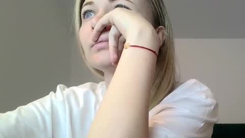 Snapshot of anabellaana11 chatting on 03/10/25, 02:39 anabellaana11 online show from 03/10/25, 02:39