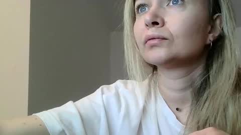 Snapshot of anabellaana11 chatting on 03/11/25, 02:21 anabellaana11 online show from 03/11/25, 02:21