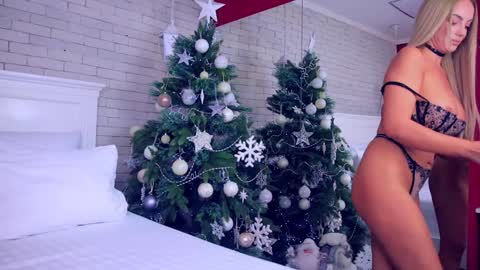 Snapshot of anabellastar chatting on 12/19/24, 07:40 anabellastar online show from 12/19/24, 07:40