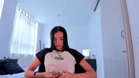 ANABEL WOLF  online show from 01/16/25, 08:03