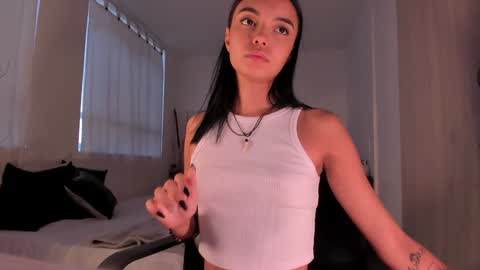 ANABEL WOLF  online show from 01/17/25, 10:23