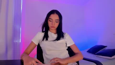 ANABEL WOLF  online show from 03/01/25, 08:21