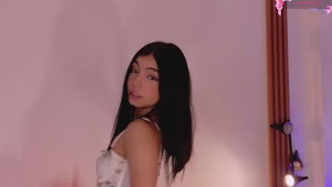 ANABEL WOLF  online show from 04/28/26, 03:50
