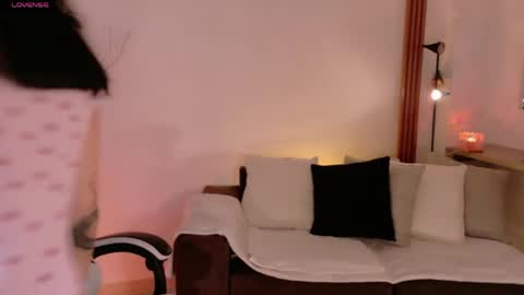 ANABEL WOLF  online show from 04/30/26, 02:23