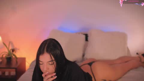ANABEL WOLF  online show from 05/06/26, 04:12