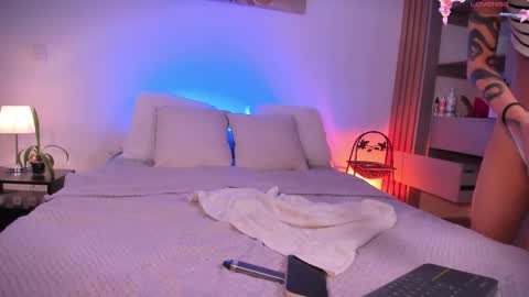 ANABEL WOLF  online show from 05/13/26, 03:31