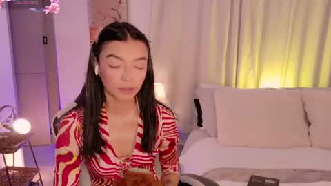 ANABEL WOLF  online show from 06/13/26, 02:59