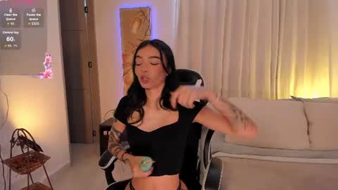 ANABEL WOLF  online show from 06/26/26, 01:59