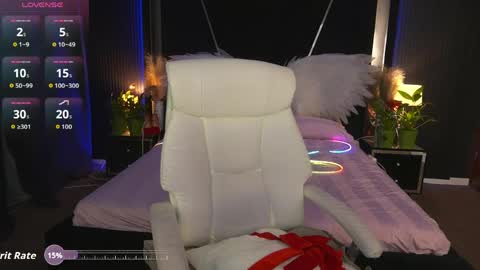 Nika online show from 05/08/26, 07:41