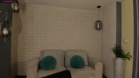 Ana  online show from 11/19/25, 07:03