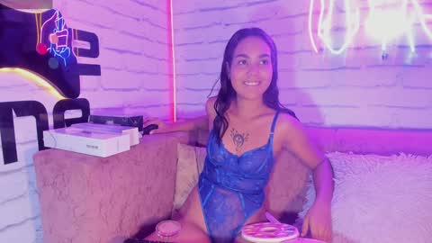 Anna online show from 02/01/25, 07:23