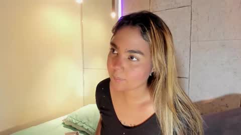 Anna online show from 11/02/25, 07:38