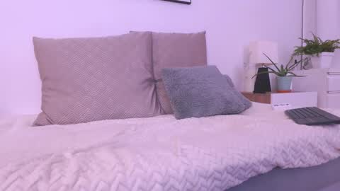 IG Soyanah  online show from 10/18/25, 12:35