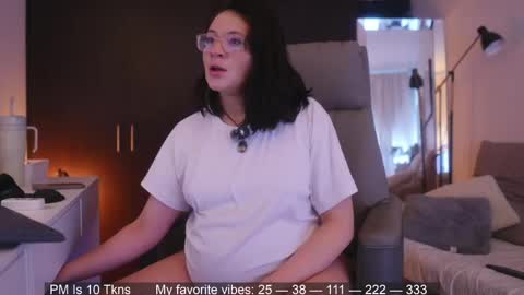 Snapshot of anah_ chatting on 04/12/26, 03:50 IG Soyanah online show from 04/12/26, 03:50