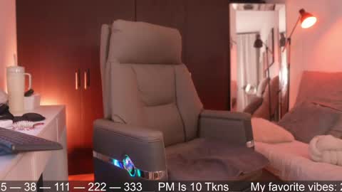 Snapshot of anah_ chatting on 04/17/26, 12:13 IG Soyanah online show from 04/17/26, 12:13